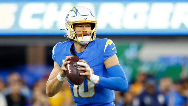 Justin Herbert leads Chargers over Bears to snap losing streak for third win of season