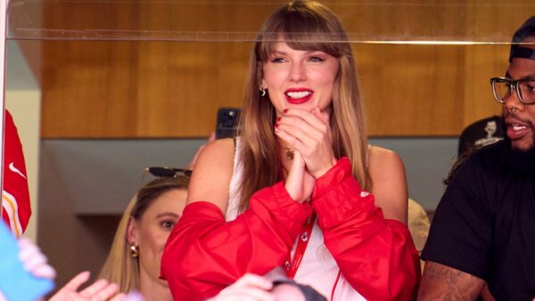 Eagles’ Darius Slay pleads with Taylor Swift not to attend Super Bowl rematch against Chiefs