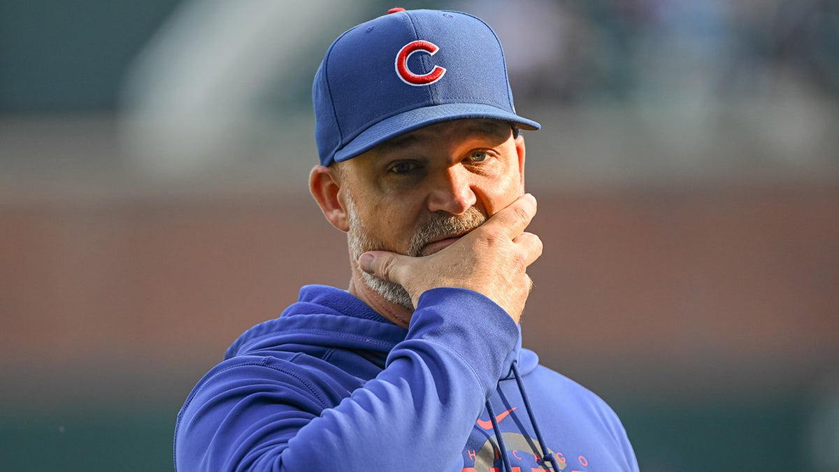 David Ross manages the Cubs