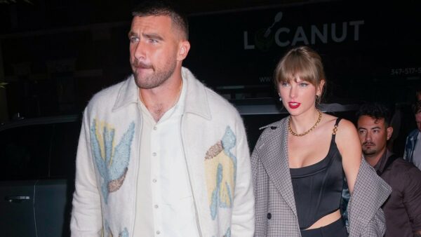 Taylor Swift fans praise Travis Kelce after steamy video resurfaces of him wearing nothing but a towel