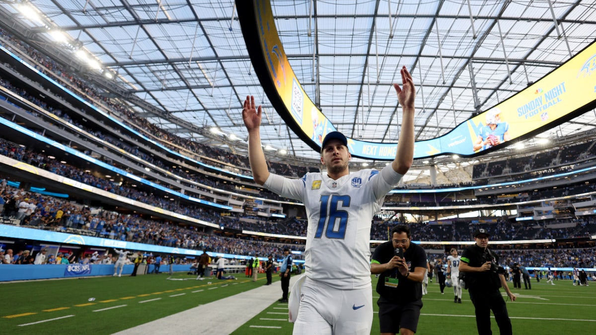 Lions quarterback Jared Goff leaves the field