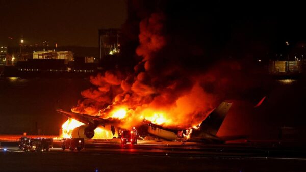 Packed airliner bursts into flames, ex-CIA analyst’s election warning and more top headlines