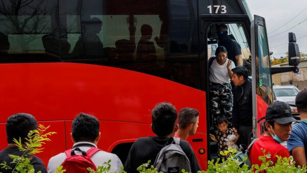 New York City, Chicago suburbs turn their backs on migrant buses, say they cannot handle influx