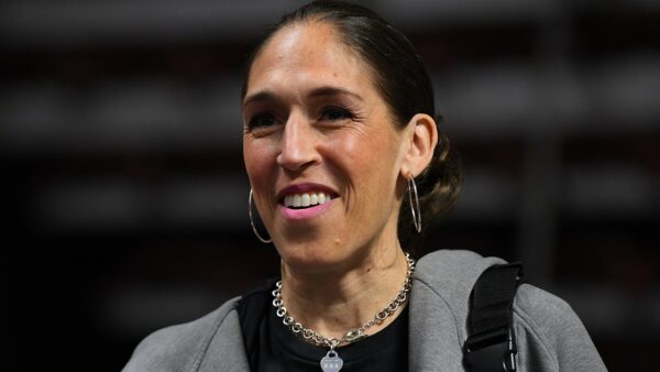 WNBA legend dismisses claim players jealous of Caitlin Clark