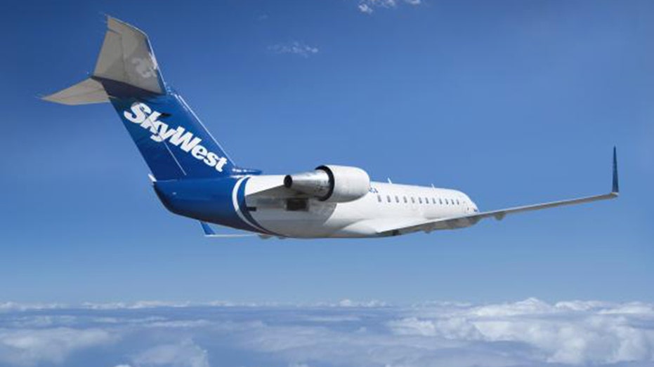 Skywest Airlines plane